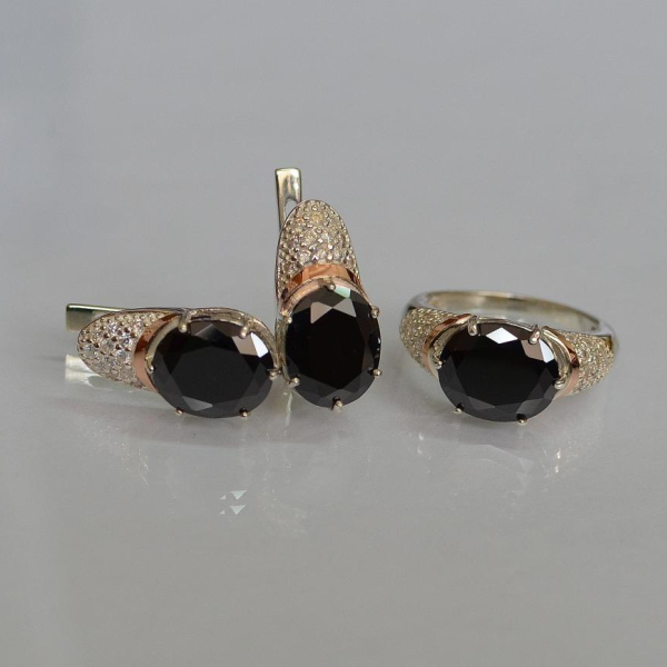 Срібний гарнітур