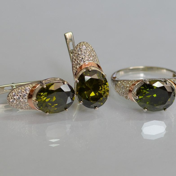 Срібний гарнітур