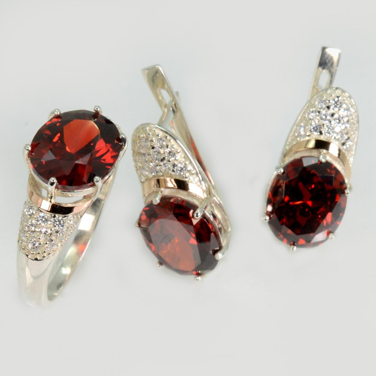 Срібний гарнітур