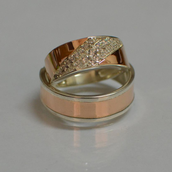 Пара обручок