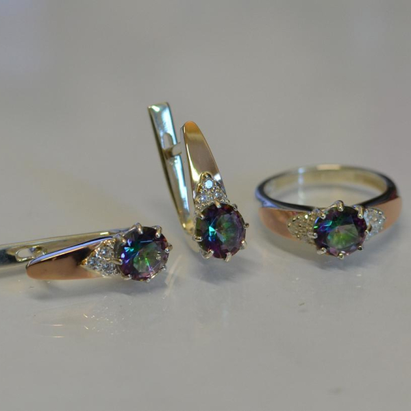 Срібний набір з золотими вставками