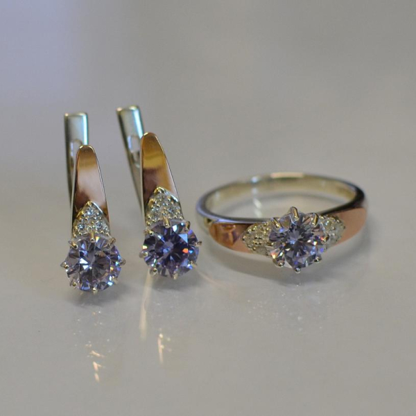 Срібний набір з золотими вставками