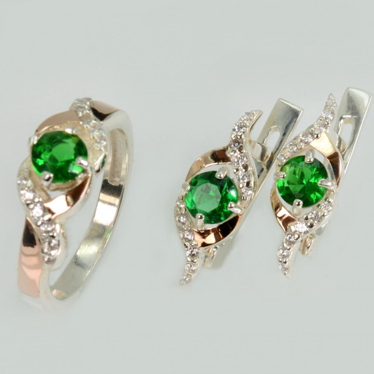 Срібний гарнітур з золотими пластинами