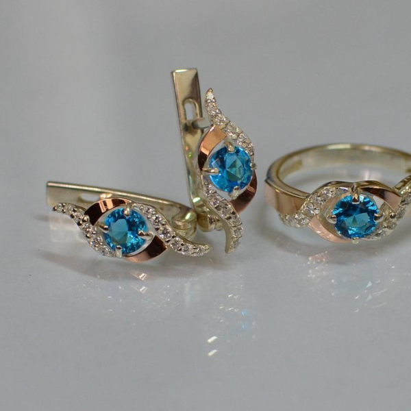 Срібний гарнітур з золотими пластинами