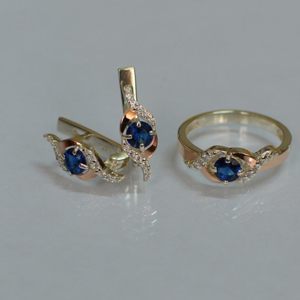 Срібний гарнітур з золотими пластинами