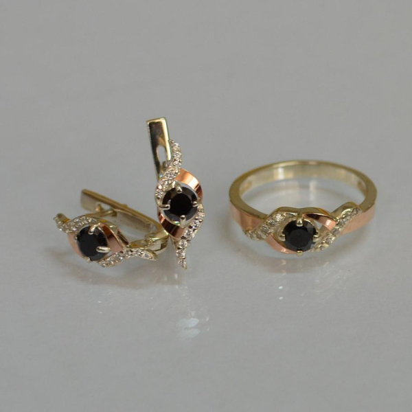 Срібний гарнітур з золотими пластинами