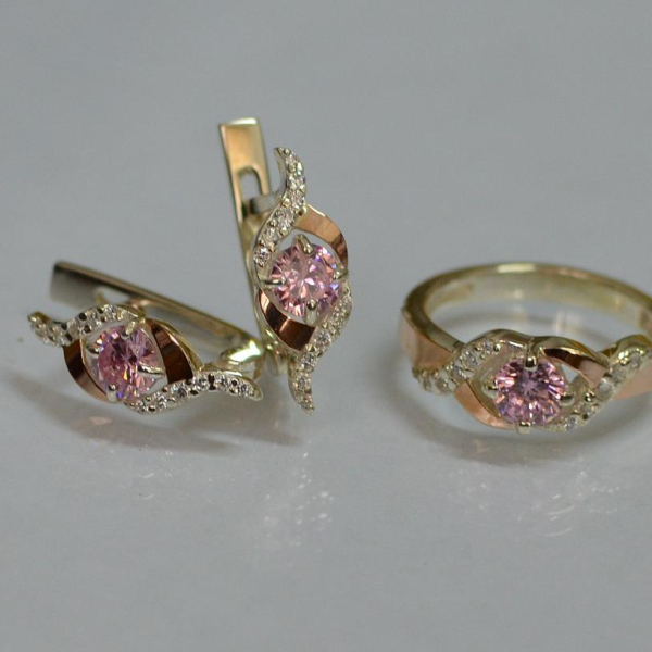 Срібний гарнітур з золотими пластинами