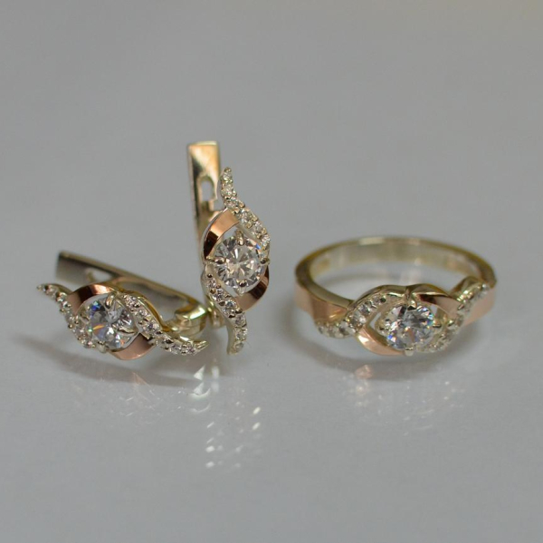 Срібний гарнітур з золотими пластинами