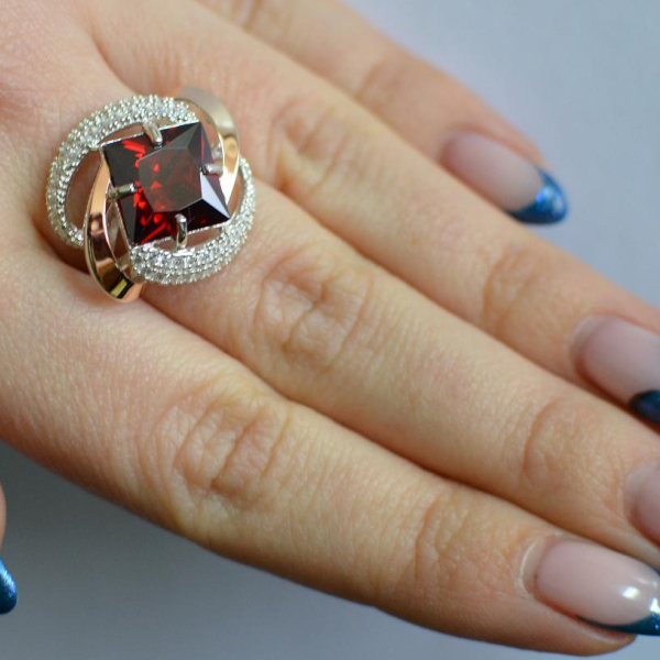 Срібна каблучка