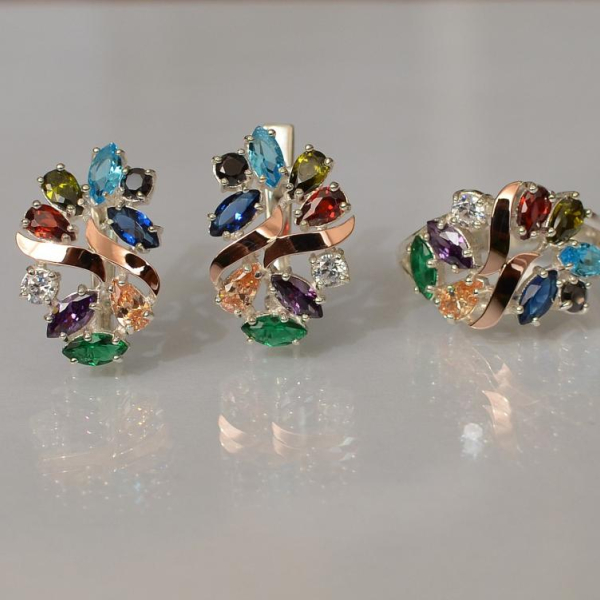 Срібний набір з золотими пластинами