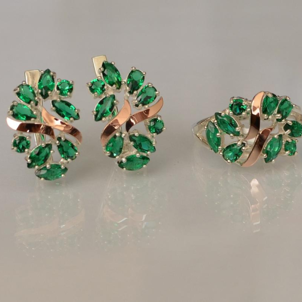 Срібний набір з золотими пластинами