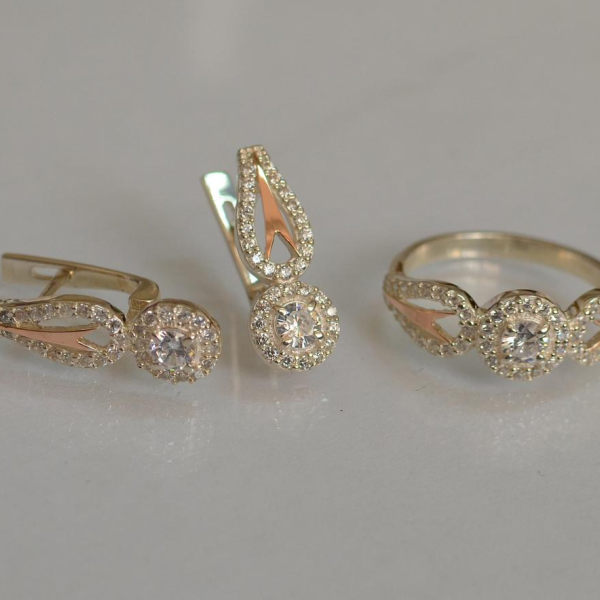 Серебряный набор с золотыми пластинами