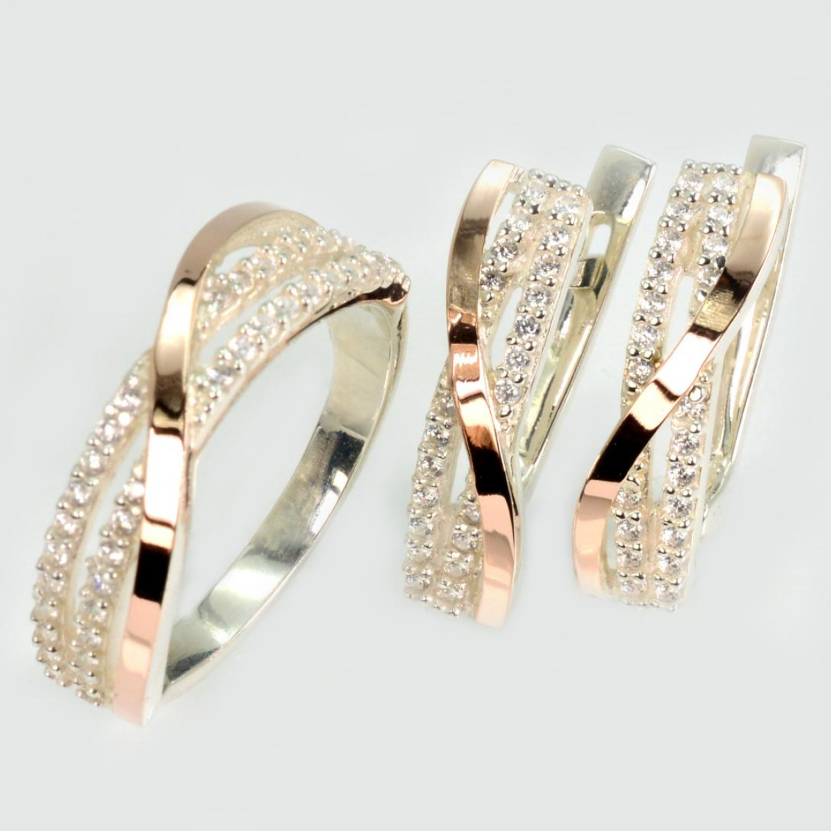 Серебряный комплект с золотыми пластинами