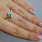 Срібне кільце з золотими вставками