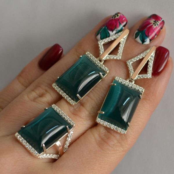 Срібний комплект з кабашонами