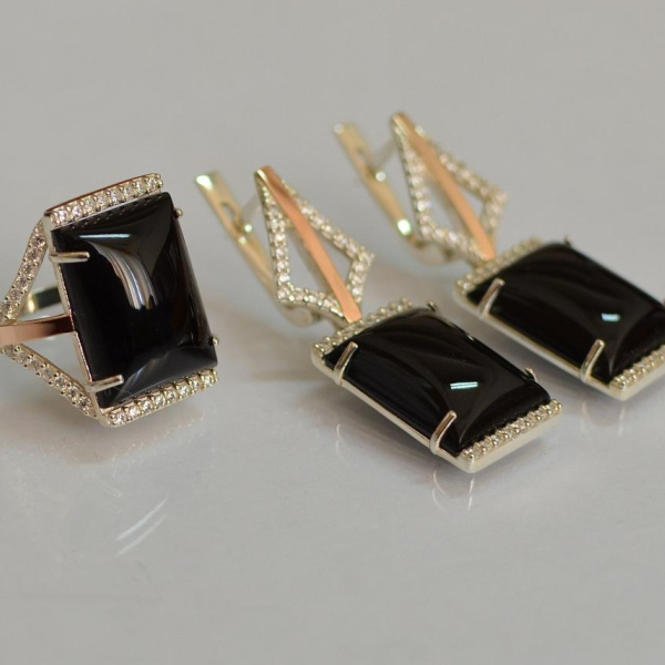 Срібний комплект з кабашонами