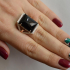 Срібна каблучка з кабашоном