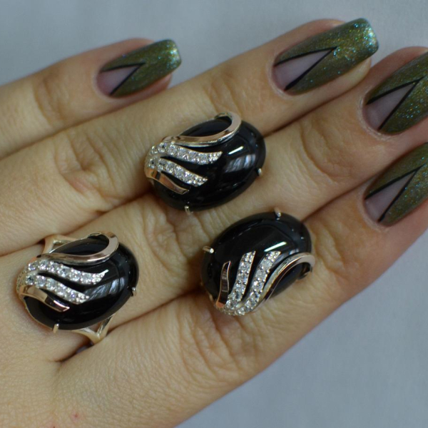 Срібний набір з золотими пластинами