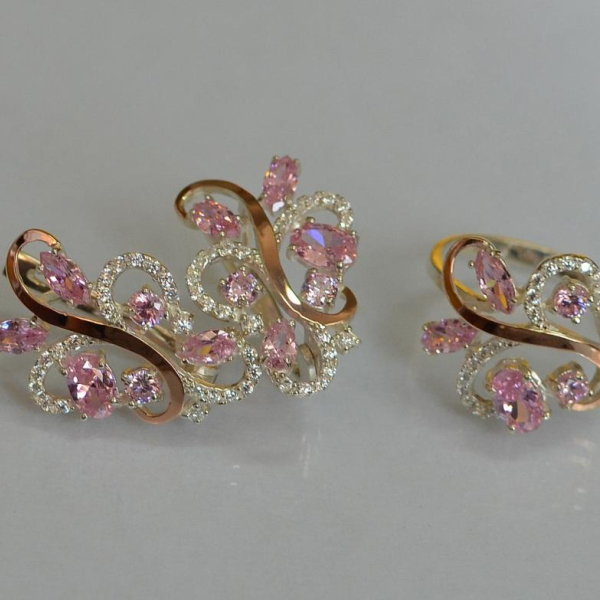 Срібний набір з золотими пластинами