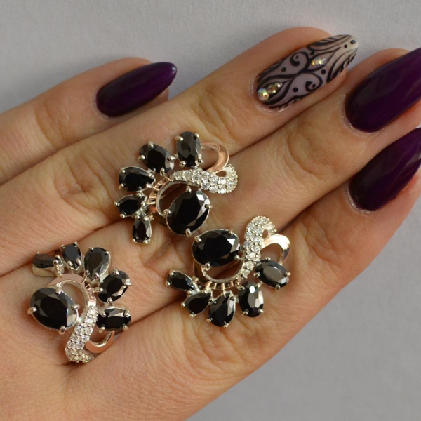 Срібний набір з золотими пластинами