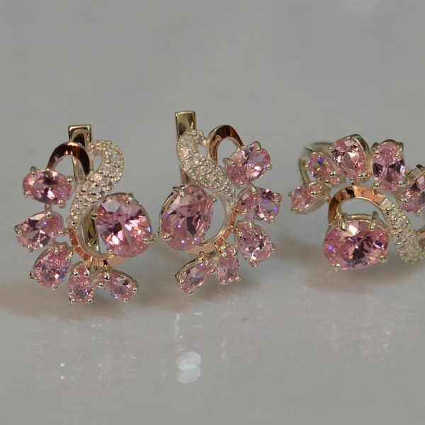 Срібний набір з золотими пластинами