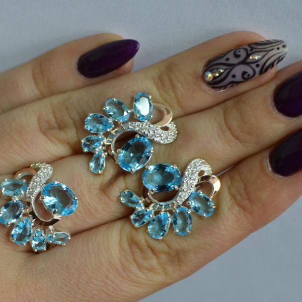 Срібний набір з золотими пластинами