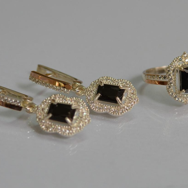 Серебряный набор с золотыми пластинами