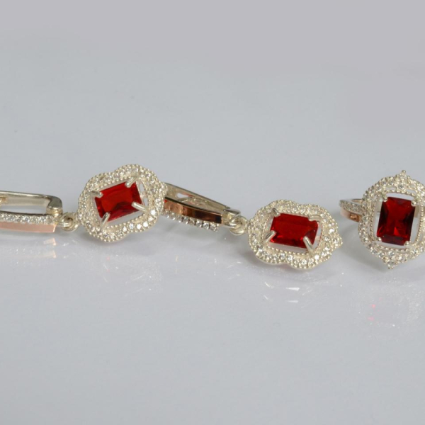 Серебряный набор с золотыми пластинами