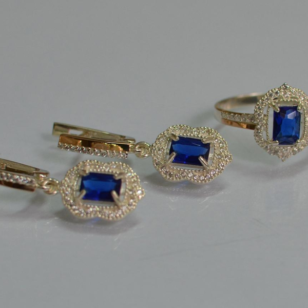 Серебряный набор с золотыми пластинами