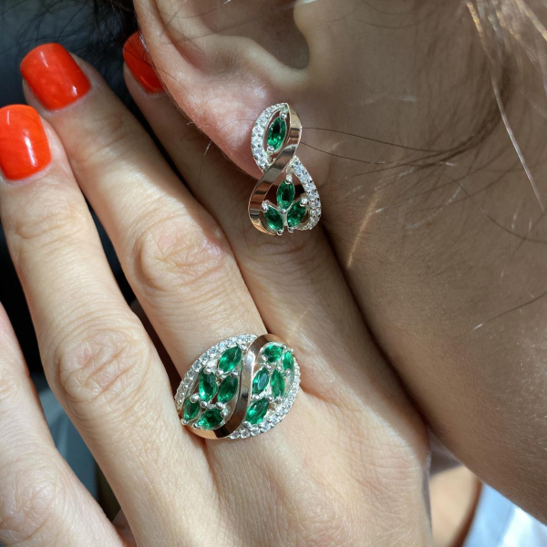 Серебряное кольцо