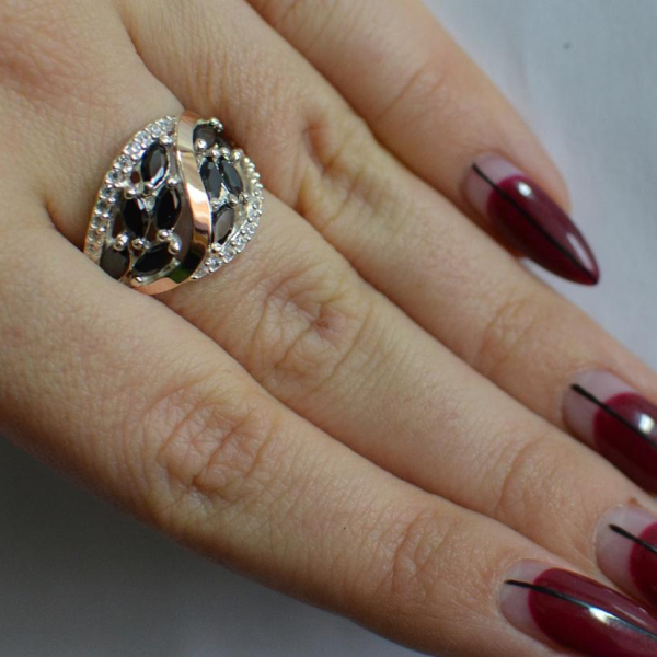 Серебряное кольцо