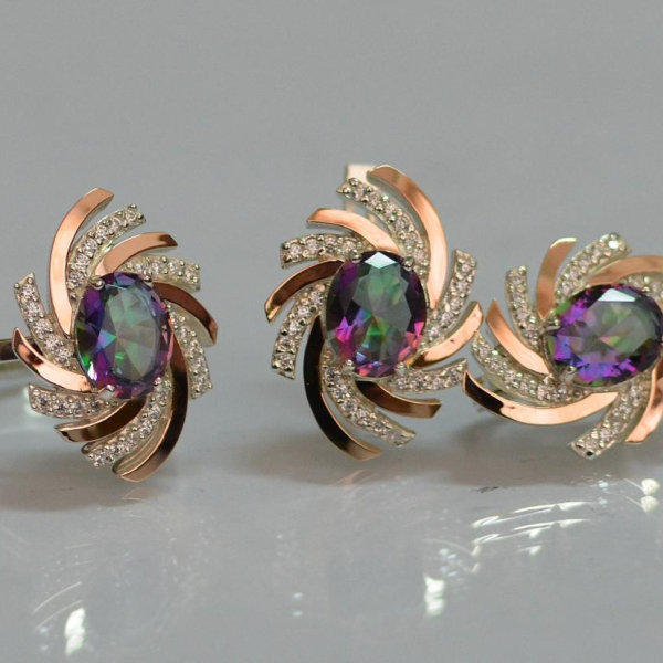 Срібний набір з золотими пластинами