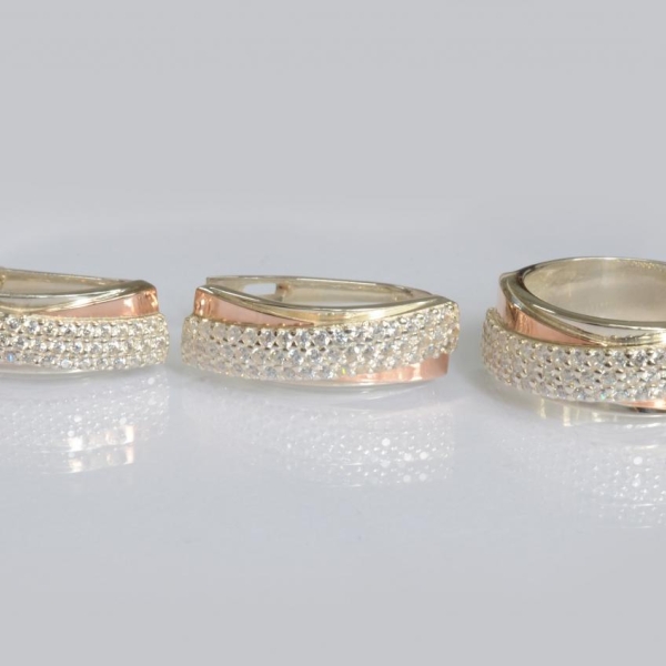 Срібний набір з золотими пластинами