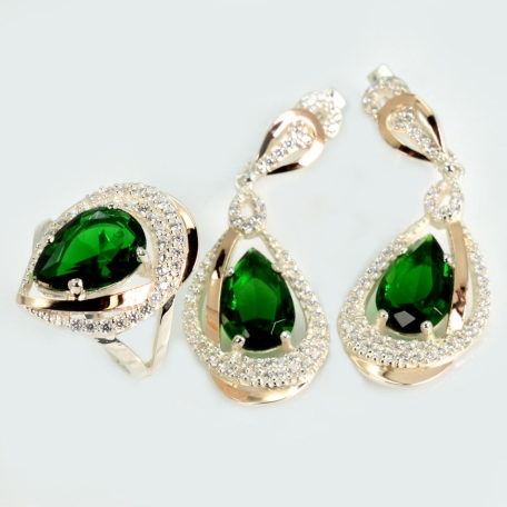 Срібний набір з золотими пластинами