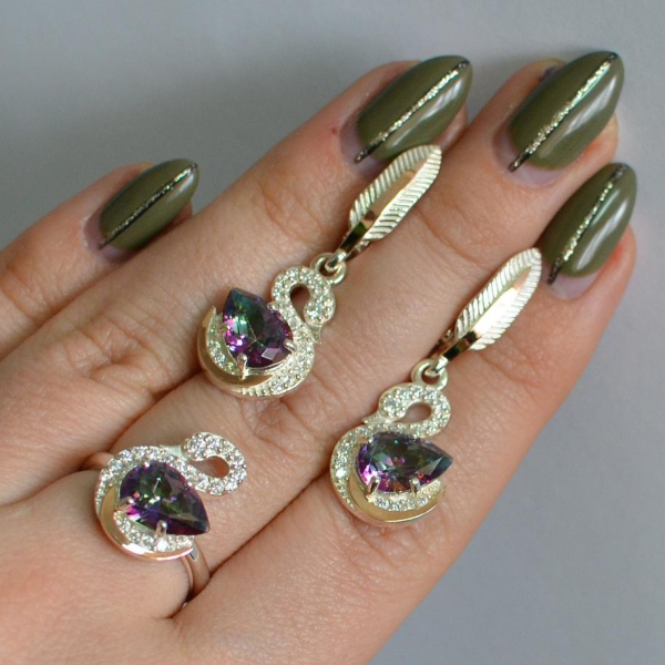 Срібний набір з золотими пластинами