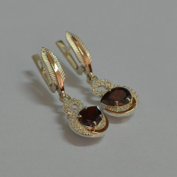 Серебряные серьги с золотыми вставками