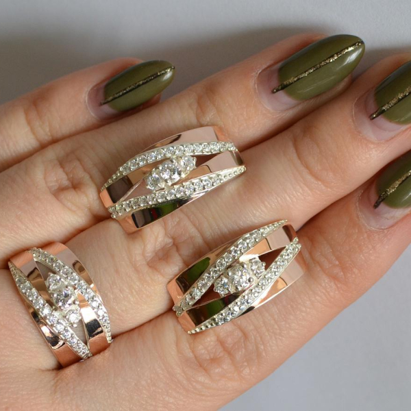 Срібний набір з золотими пластинами