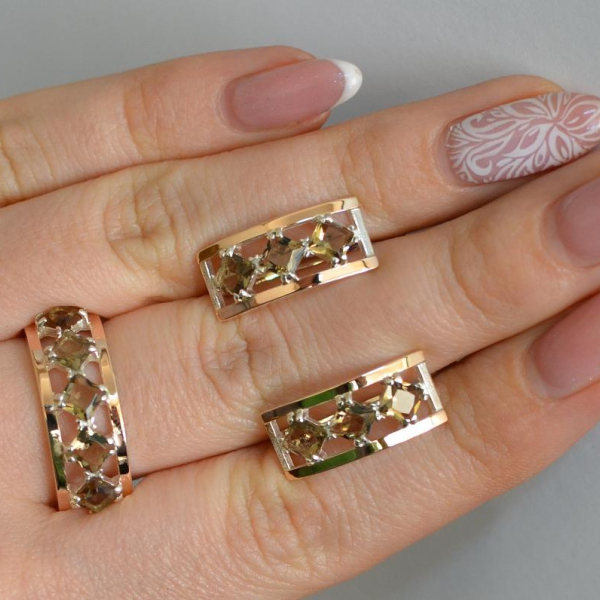 Срібний набір з золотими пластинами