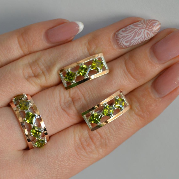 Срібний набір з золотими пластинами