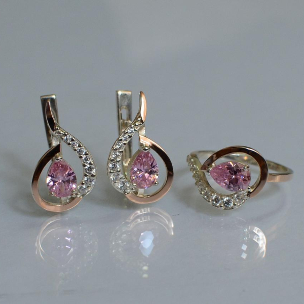 Срібний набір з золотими пластинами