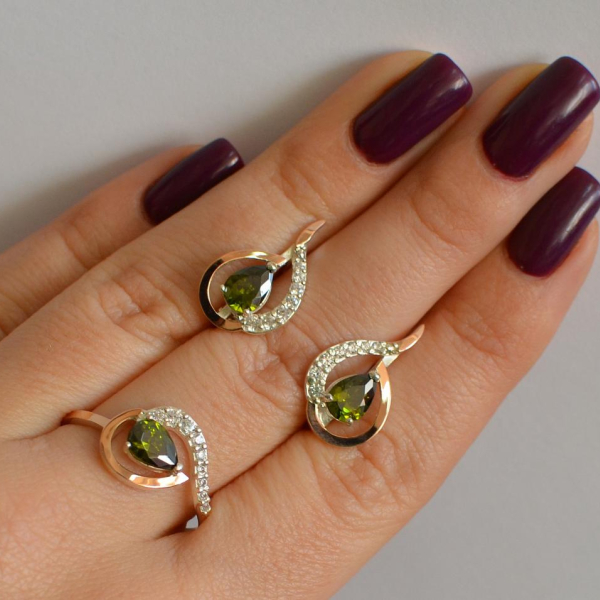 Срібний набір з золотими пластинами