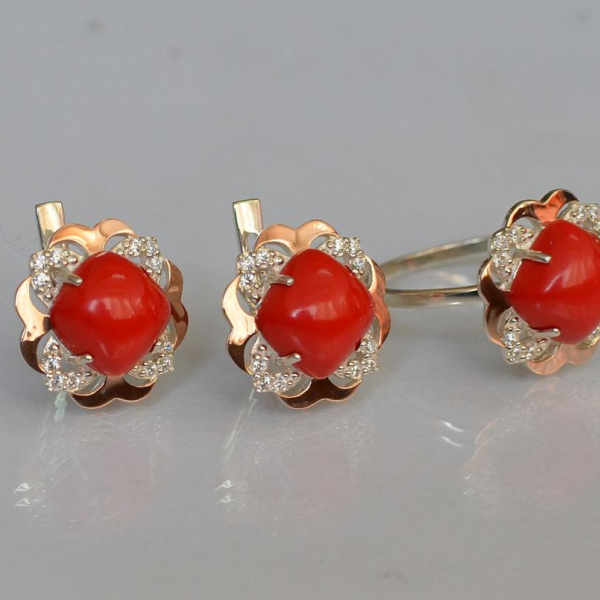 Срібний набір з золотими пластинами