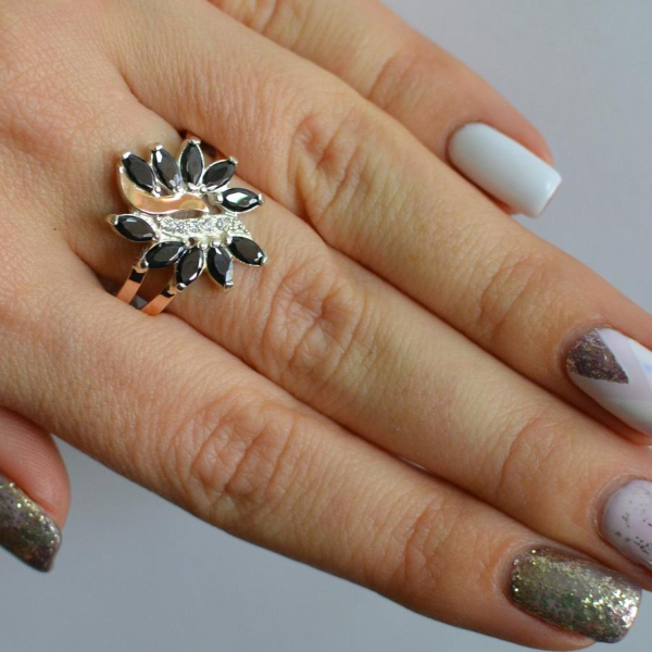 Срібна каблучка з золотими вставками