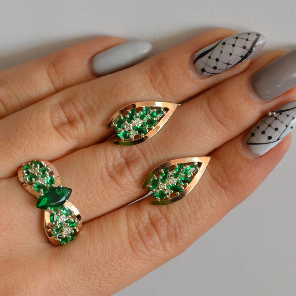 Срібний набір з золотими пластинами