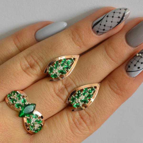 Срібний набір з золотими пластинами