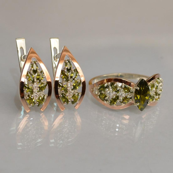 Срібний набір з золотими пластинами