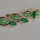 Срібний набір з золотими пластинами