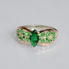 Срібна каблучка з золотими вставками