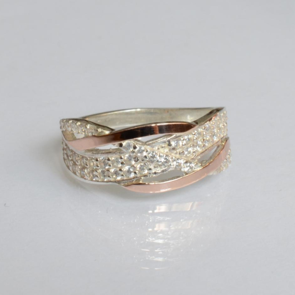 Срібна каблучка з золотими вставками