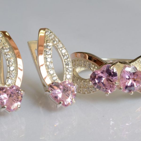 Срібний набір з золотими пластинами